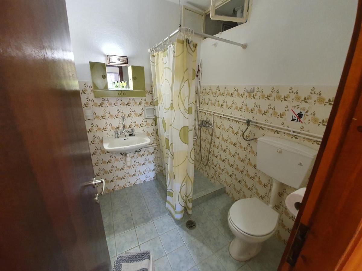 Dionisos Studios And Apts Skiathos Koukounaries Exteriör bild